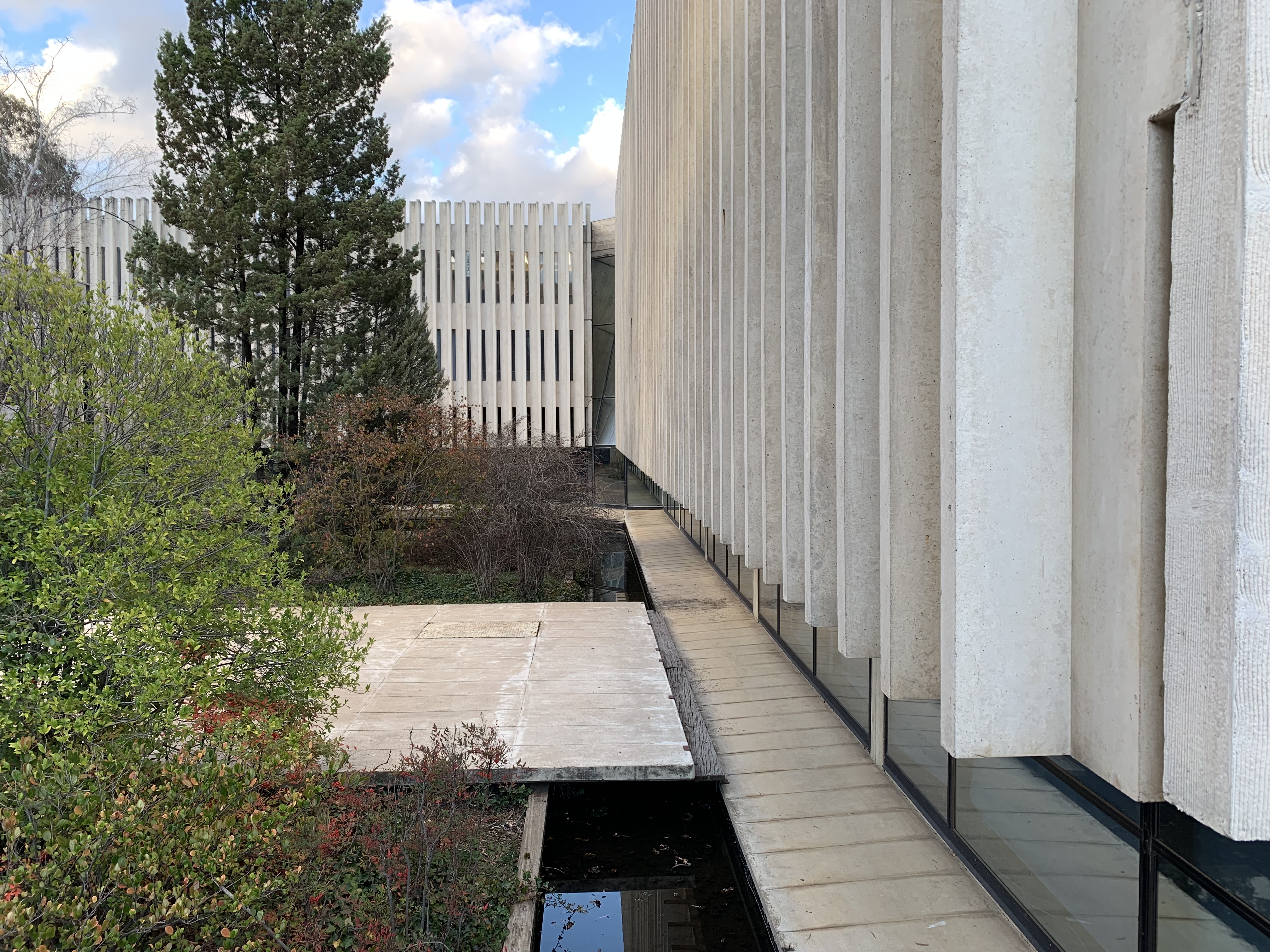 Image of Churchill House's structural fins